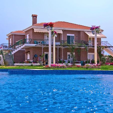 Kiki'S Place Никити Екстериор снимка