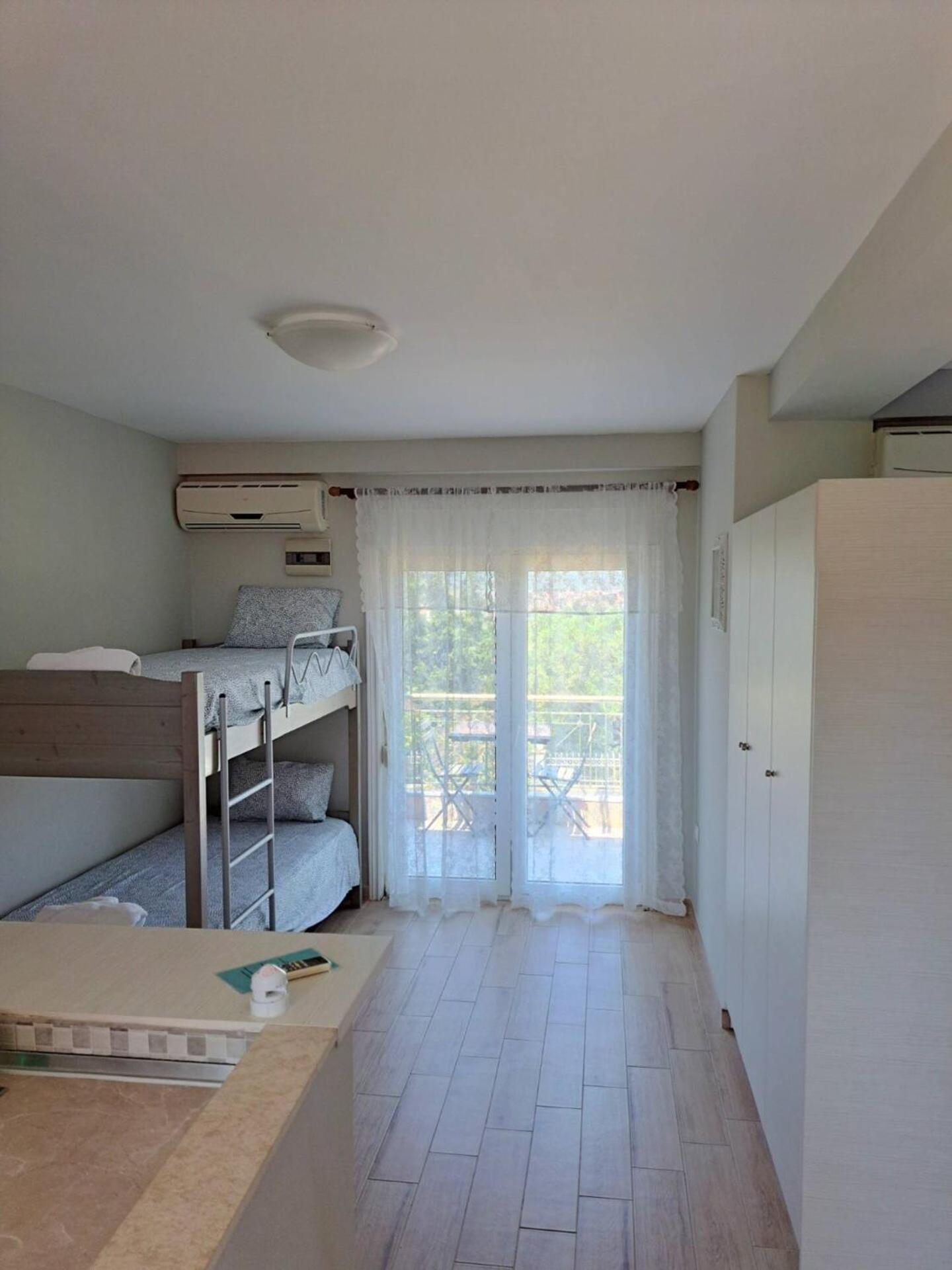 Kiki'S Place Никити Екстериор снимка